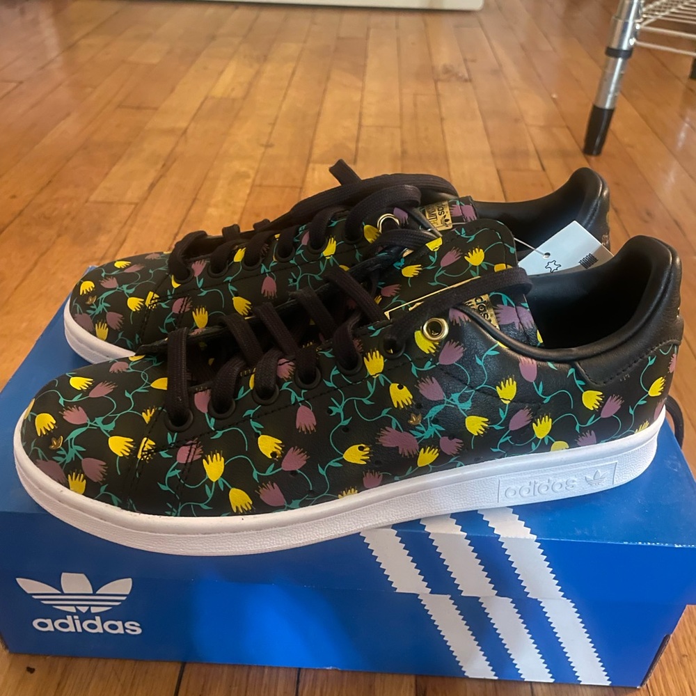 New with tags limited edition Stan Smith Adidas 9.5